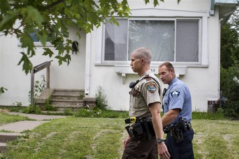 In Response To Crime Spike Minneapolis Officers Go On Foot Patrol