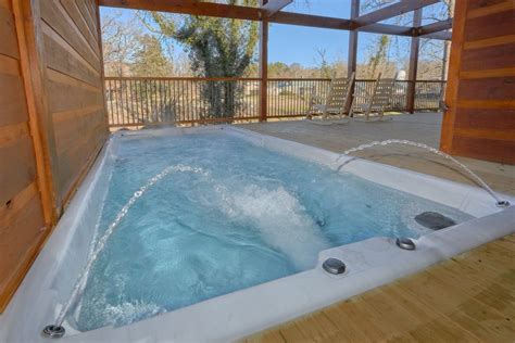 Rushing waters cabin on a secluded mountain stream. "Rushing Waters" 2 Bedroom Cabin by the River Near Gatlinburg