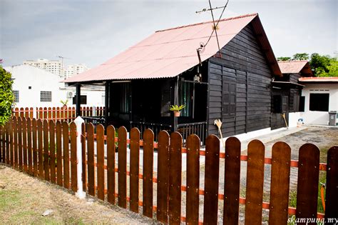 Pedagang belanda amat berminat untuk berdagang di kepulauan melayu ini kerana hendak mendapatkan. Skampung: Jom Pi Melaka - Day 2 (Perkampungan Portugis ...