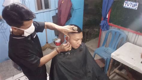 Jembrak rambut yang gondrong dan berdiri; Model Rambut Jambul Kampleng - Potong Rambut - YouTube