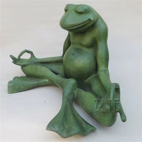 Fine Workmanship Metal Material Bronze Yoga Frog Garden Statues