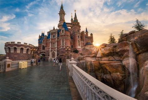 Hong Kong V Shanghai Disneyland Disney Tourist Blog