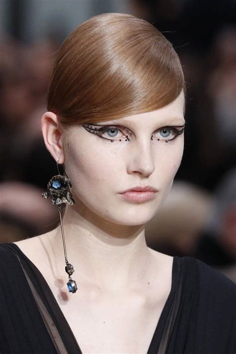 The 8 Top Beauty Trends Spotted At Fashion Week Fallwinter 2020 2021