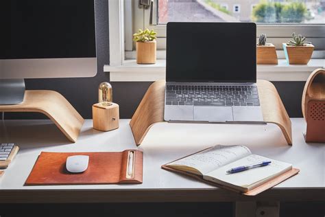 9 Must Have Home Office Essentials For Work From Home Professionals