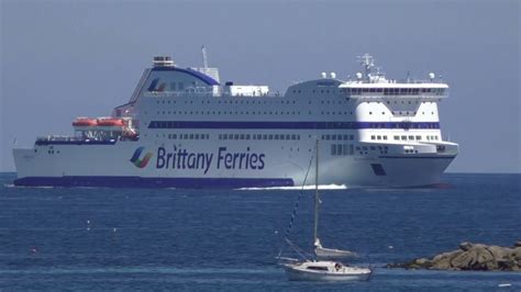 Brittany Ferries Mv Armorique Arriving At Roscoff Finist Re France