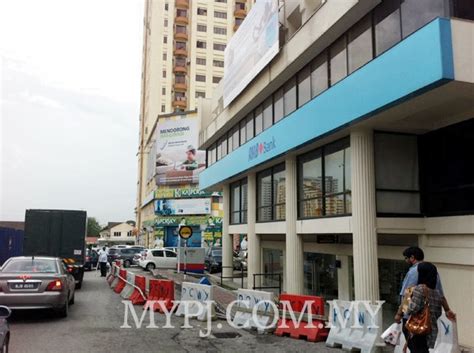 Tunehotels.com kota damansara is on the left, facing the strand. RHB Branch, Section 14, Petaling Jaya | My Petaling Jaya