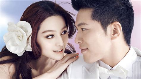 Download Korean Couple Close Up Photo Wallpaper