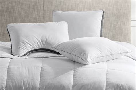 This can cause neck and shoulder pain. 8 Best Pillows 2018 - Reviews of Top Rated Pillows for Side, Back, and Stomach Sleepers