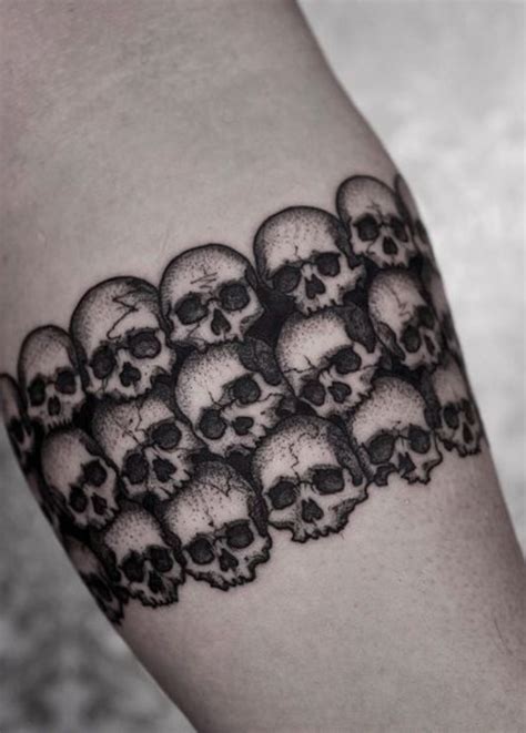 25 Goth Tattoo Ideas With Complimentary Gothic Attributes