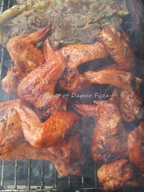 Kepak ayam panggang madu merah buat sendiri dirumah ala pasar malam yg sedap, resepi cf alexiswandy. Dari Dapur Fyza: Kepak Ayam Panggang Madu