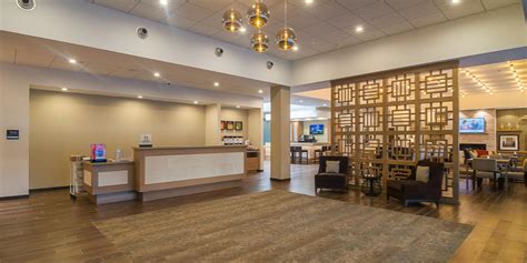 Park inn by radisson shanghai global harbor caoyang metro station is located close to the inner ring viaduct of zhongshan north road, in the center of putuo district, adjacent to jing'an temple, caojiadu, changfeng park, changshou road, zhongshan park and other business circles. Three Star Hotel Construction Project Rogers Park Chicago