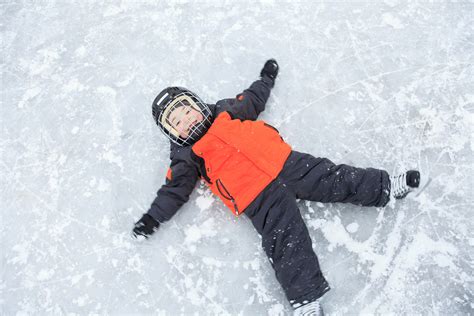 Set up boards around the desired skating surface, flood the area with water, wait for 1. How To Make Your Own Backyard Ice Rink - SavvyMom