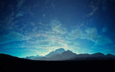 Fond Décran Bleu étoiles Montagnes Nuit étoilée Des Nuages