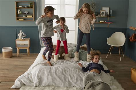 Une pyjama party entre copines, le bonheur pour votre princesse ! 10 idées pour organiser une Pyjama Party de folie - Tape à ...