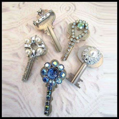 Old Keys Into Bling Repurposed Jewelry Key Jewelry Diy Jewelry