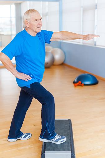 How Physical Therapy Helps Improve Balance Liberty Healthcare And Rehab