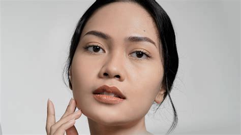 Warna Lipstik Yang Cocok Untuk Kulit Kuning Langsat Homecare