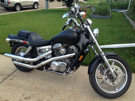 When adding new oil, add about 2 and. 1987 Shadow VT1100C Hypoid Gear Oil Change - Honda Shadow ...