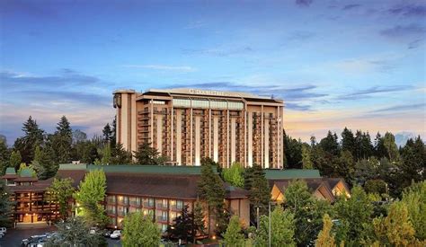Doubletree By Hilton Seattle Airport Updated 2021 Prices And Hotel