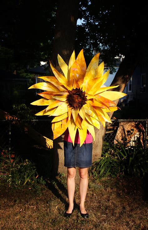 Crafting On A Budget Diy Giant Paper Sunflower