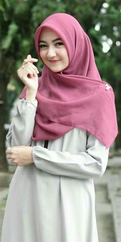 Pin Oleh Ngulik Abis Di Foto Keluarga Mode Hijab Chic Wanita