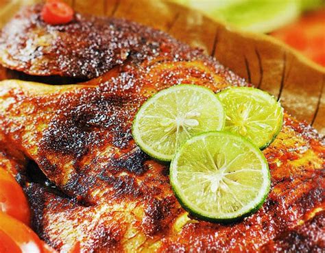 Kamu juga bisa menyantap sambal kecap untuk makan tempe mendoan, gorengan, atau cireng. Resep Cara Membuat Ikan Gurame Bakar Khas Bandung | Resep ...