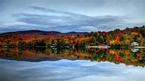 Autumn In The White Mountains Of New Hampshire New England Usa