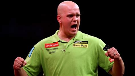 Van gerwen achieved an extremely high level throughout the competition. BBC Sport - PDC World Darts: Michael van Gerwen wins in ...