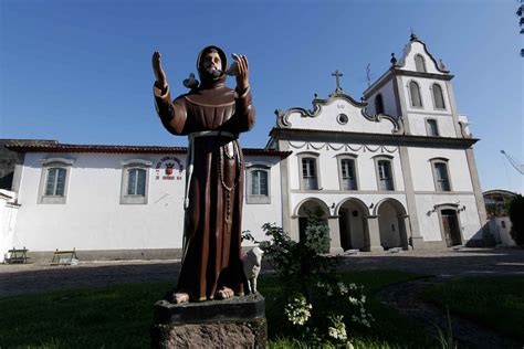 Nous vous recommandons de réserver les circuits pour igreja de santo antónio dos olivais en avance. Santuário de Santo Antônio do Valongo em Santos