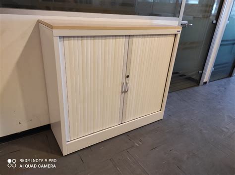 Armoire métallique vintage datant des années 50. Armoire basse métallique blanche - Mobilier Bureau Pro
