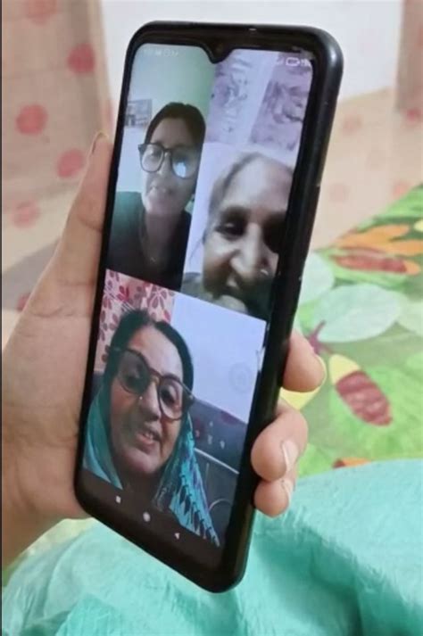 ک﻿راچی کی چمن آرا کا سوشل میڈیا کی بدولت 51 سال پہلے بچھڑنے والی بیٹیوں