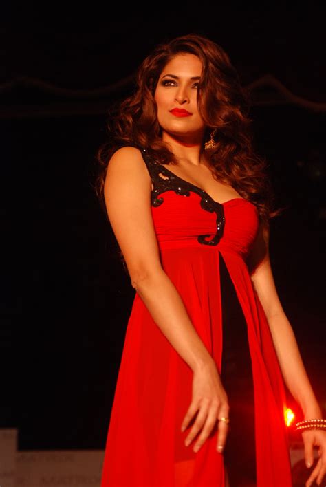 high quality bollywood celebrity pictures miss india world 2008 parvathy omanakuttan hot stills