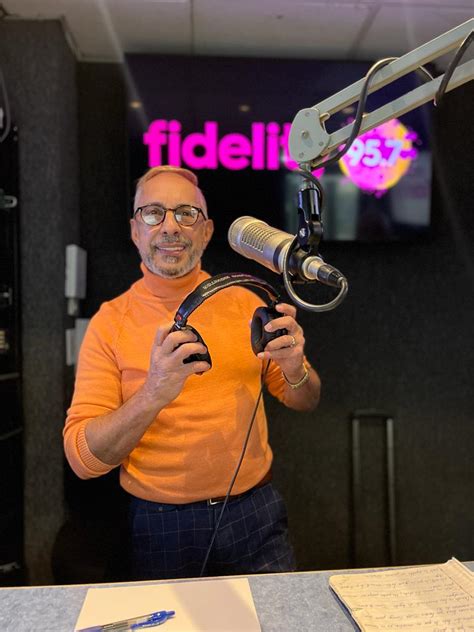 Amós Morales regresa a la radio por Fidelity 95 7