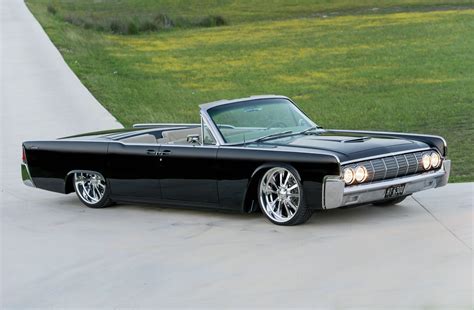 The 2020 lincoln continental offers timeless style and plenty of value. 1961 Lincoln Continental - The Continental