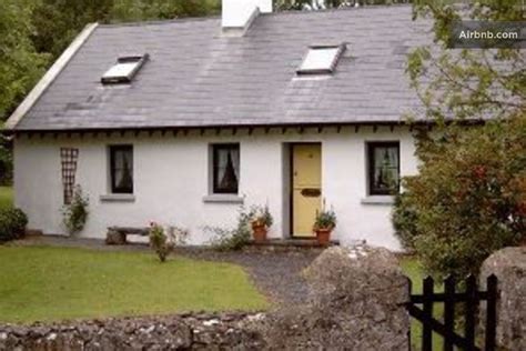 Traditional Irish Cottage In Galway In Galway Cottage Exterior