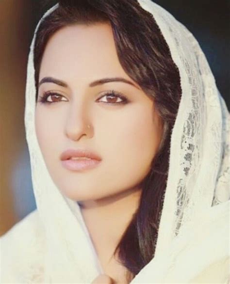 Pin By Setayesh On Sonakshi Fn Beautiful Arab Women Most Beautiful