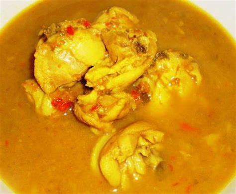 Ayam masak thai versi che nom yang mudah disediakan, rasanya sangat sedap dengan gabungan cili dan kunyit segar, aroma. RESEPI AYAM MASAK GULAI TEMPOYAK