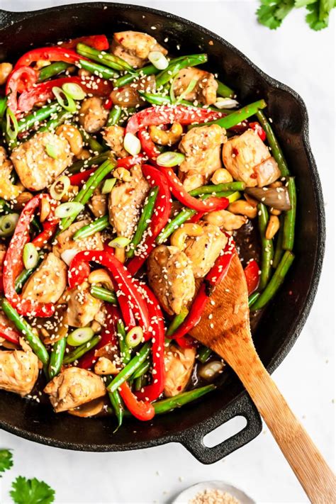 This is such an easy recipe to swap things in and out depending on what you have on hand (or even change up the flavors.) i usually eye ball/taste the amount of soy sauce to use. Healthy Orange Chicken Stir Fry with Coconut Cauliflower Rice | Recipe in 2020 | Healthy orange ...