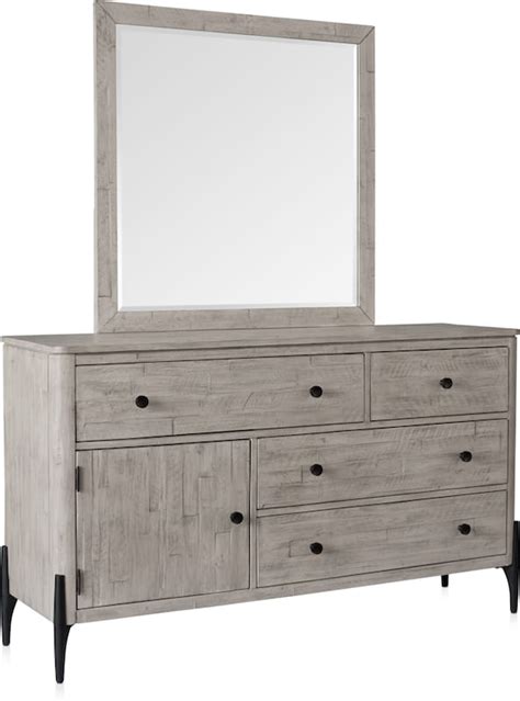 Burbank 6 Piece Queen Bedroom Set With Dresser Mirror And Charging Nightstand Value City