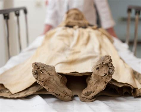 How Did A Mummy Woman And Her Baby Die Scans Of Mummies Finally Yield