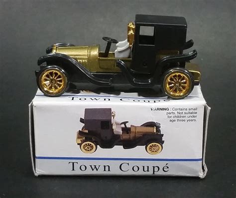 Vintage Reader's Digest High Speed Corgi Town Coupe Gold and Black No