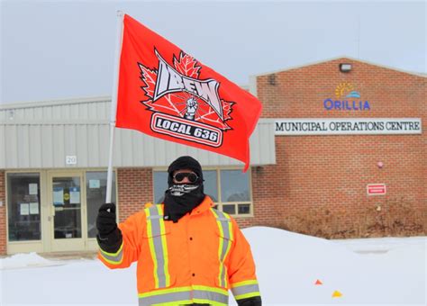 Striking City Workers To Vote On New Offer Saturday Orillia News