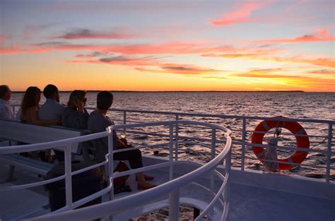 Whalesong Cruises Hervey Bay Sunset Cruise Visit Fraser Coast