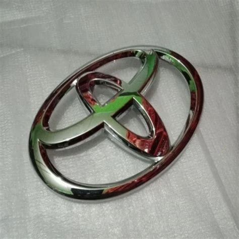 Jual Logo Emblem Depan Grill Innova Reborn Original Toyota Shopee Indonesia