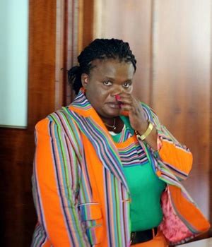 Dit is hansworse soos faith muthambi wat eenvoudig jacob zuma se beeld. 'Disheartened' Faith Muthambi defends her actions at SABC ...