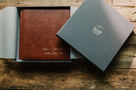 High Quality Leather Cover Wedding Albums Uk