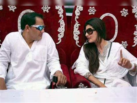 Md Azharuddin Along With His Wife Sangeeta Bijlani