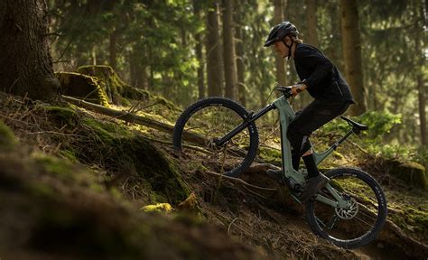 New Decoy E Bikes From Yt Industries Come In 2 Wheel Sizes 2 Travel