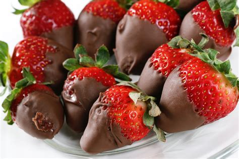 Best Chocolate Covered Strawberry Delivery Services Of 2022