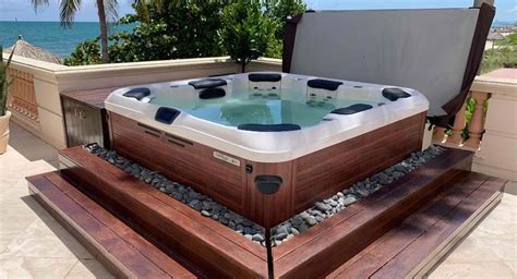 What Is The Best Hot Tub To Buy Top 10 Best Inflatable Hot Tubs 2020